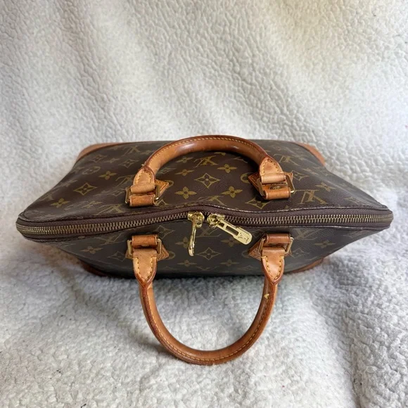 Louis Vuitton Alma PM Handbag - Picture 6 of 14